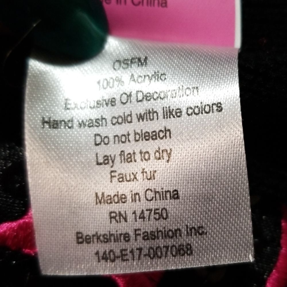 Hello Kitty Child's Scarf - Picture 5 of 6